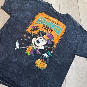 Disney Magic Kingdom Mickeys not so scary Halloween Party 2022 T-Shirt Men’s XL